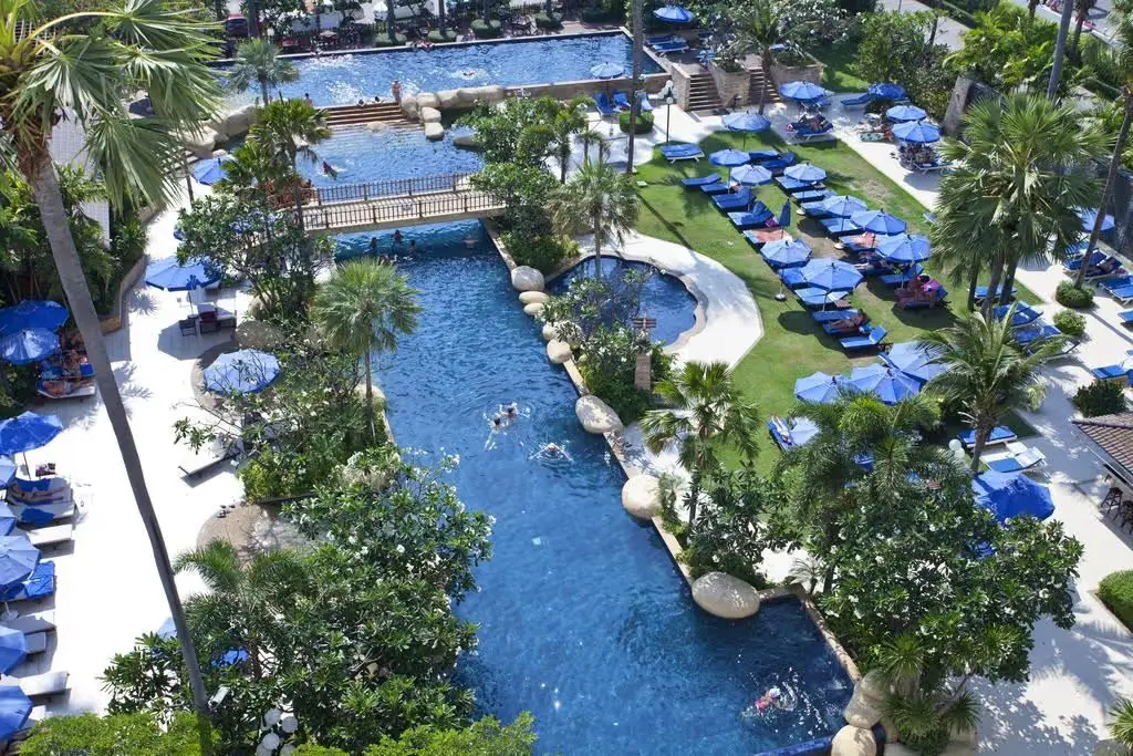 Jomtien Palm Beach Hotel & Resort 4★